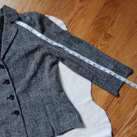 Covington • Women's Tweed-Like Button Front 3/4 Sleeve Blazer - Picture 14 of 15